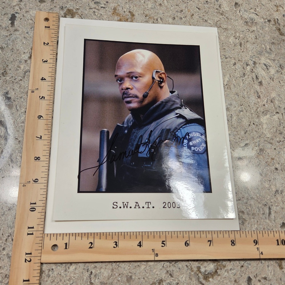 Samuel L Jackson Signed S.W.A.T. Photo‎ Autograph Movie Memorabilia 2003 - Picture 3 of 4